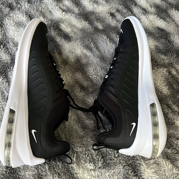 Nike Mens Air Max Axis Black & White Size: 8.5 (AA2146 003) - Picture 5 of 7